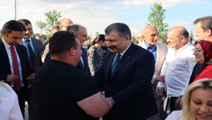 Sağlık Bakanı Koca'dan, sağlık çalışanlarının özlük haklarına ilişkin açıklama: