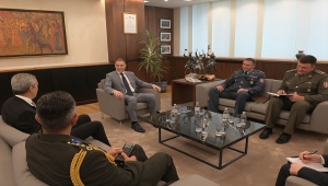 Sırbistan Savunma Bakanı Stefanovic, Türkiye'nin Belgrad Büyükelçisi Aksoy ile görüştü