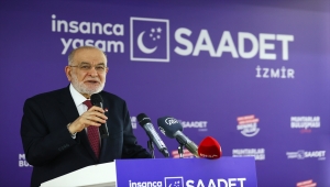 Temel Karamollaoğlu, İzmir'de muhtarlar toplantısında konuştu: