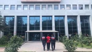 Terör örgütü PKK'dan kaçan terörist Suriye sınırından Türkiye'ye getirildi