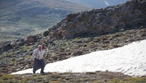 Toros Dağları'ndan hızarla kestiği kar "bici bici" ve "karsambaç"a dönüşüyor