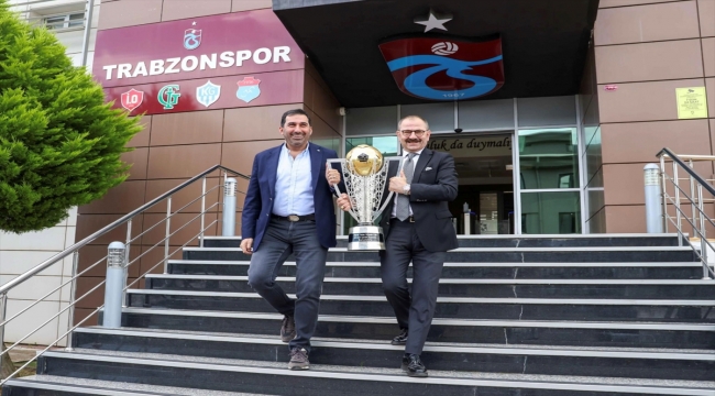 Trabzonspor'un şampiyonluk kupası müzedeki yerini aldı
