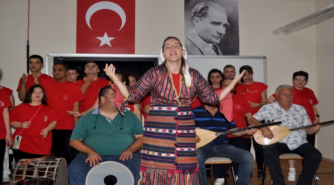 Türk Kızılay Kadın Koordinasyon Kurulu üçüncü toplantısı İzmir'de yapıldı