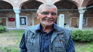 Ülkesine ilk kez Türk pasaportuyla gelmenin mutluluğunu yaşıyor