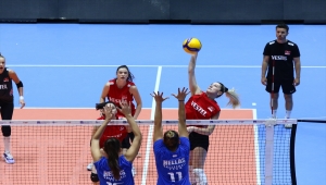 Voleybol Kadın Milli Takımı'nın Yunanistan ile yaptığı ikili kamp sona erdi