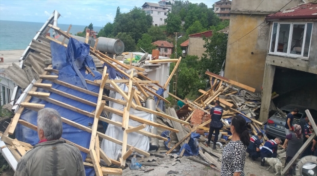 Zonguldak'ta hortum hasara neden oldu