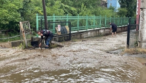 Zonguldak'ta sağanak nedeniyle Çaydamar Deresi taştı