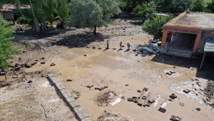 Ağrı'da selden zarar gören köyde yaralar sarılıyor