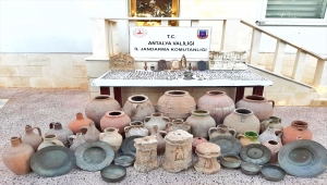 Antalya'daki tarihi eser operasyonunda 2 bin 712 eser ele geçirildi