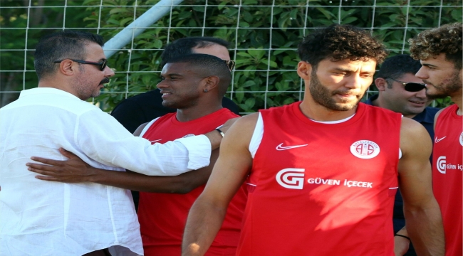 Antalyaspor'un yeniden anlaştığı Fernando ile Boffin antrenmana çıktı