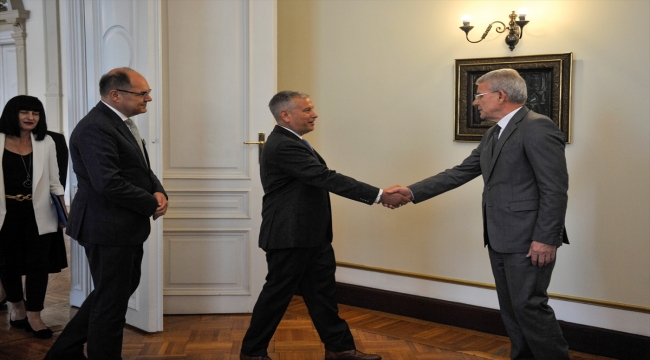 Bosna Hersekli lider Dzaferovic, Yüksek Temsilci Schmidt ile görüştü