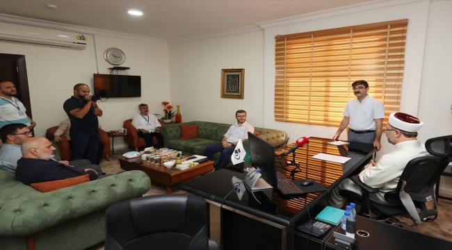 Diyanet İşleri Başkanı Erbaş, Medine'de Türk Hac İşleri Ofisi'ni ziyaret etti: