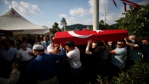 Düzce'de sele kapılan kepçe operatörünün cenazesi toprağa verildi