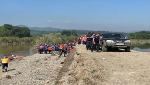 GÜNCELLEME - Düzce'de sele kapılan kepçe operatörünün cenazesi bulundu