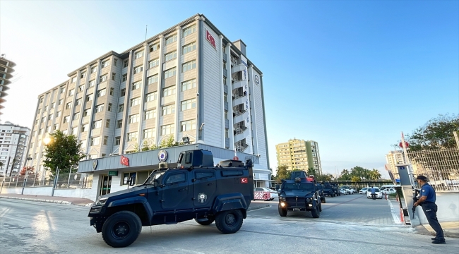 GÜNCELLEME - Mersin'de terör örgütü DEAŞ'a yönelik "şafak" operasyonunda 13 zanlı yakalandı