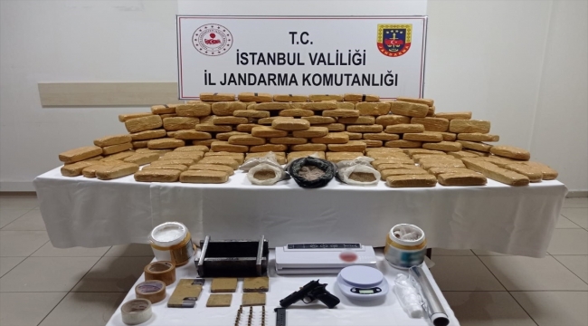 İstanbul'da düzenlenen operasyonda 120 kilogram eroin ele geçirildi