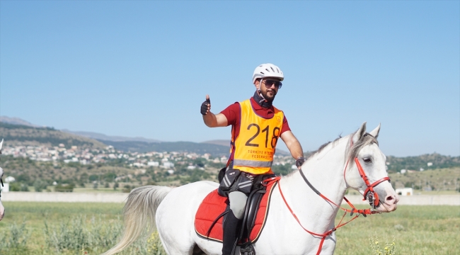 Kayseri'de Atlı Dayanaklılık Yarışması düzenlendi