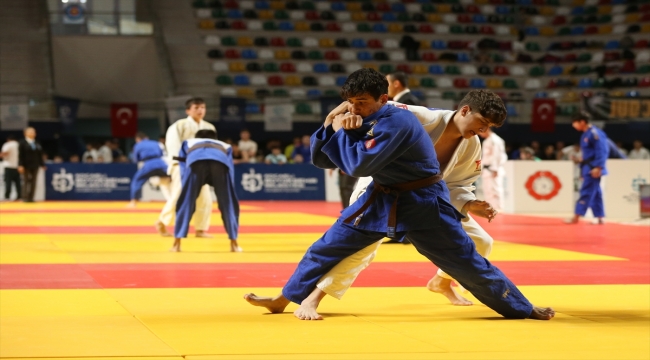 Kocaeli'de Uluslararası Judo Turnuvası yapıldı