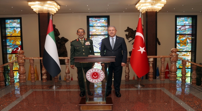 Milli Savunma Bakanı Akar, BAE Genelkurmay Başkanı Korgeneral Al Rumaithi'yi kabul etti