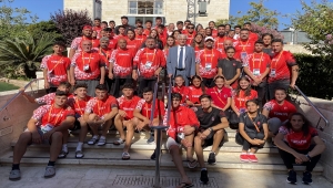 Türkiye'nin Kudüs Başkonsolosu Ahmet Rıza Demirer'den Atletizm Milli Takımı'na ziyaret