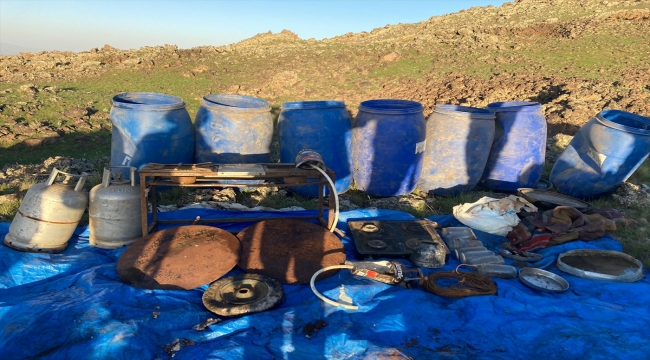 Van'da PKK'lı teröristlere ait malzemeler ele geçirildi